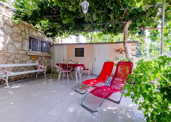 卡里阿公寓酒店 *