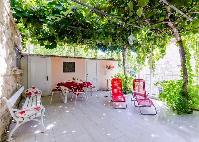 卡里阿公寓酒店 *