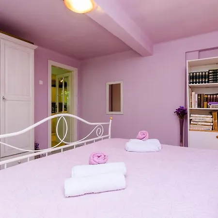 Kalea Ντουμπρόβνικ